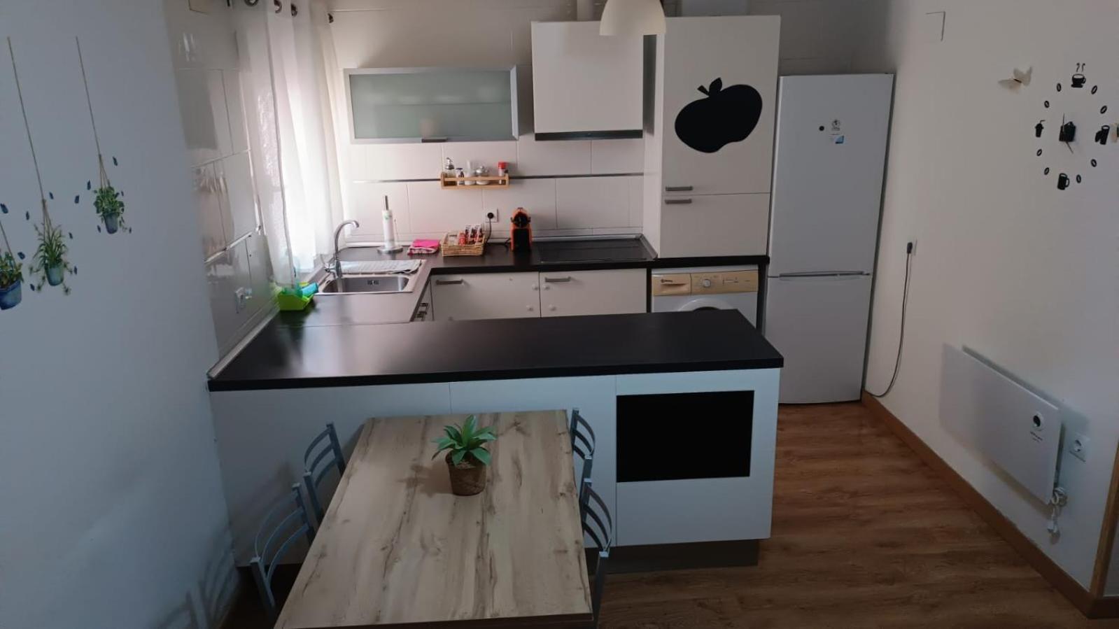 Apartamento Parque Sur De Hellín Eksteriør billede